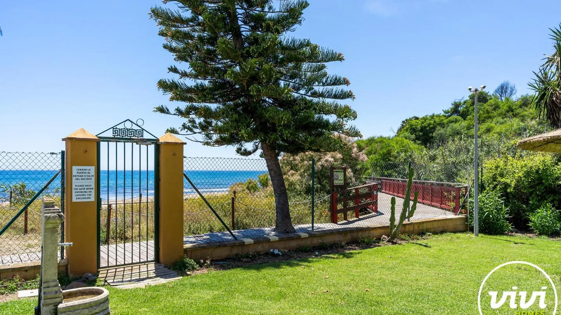 Mirazul - Beachfront Apartment In Calahonda Mijas Spain